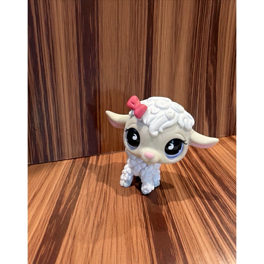 Littlest Pet Shop LPS White Lamb With Pink Bow And Blue Eyes LPS #396